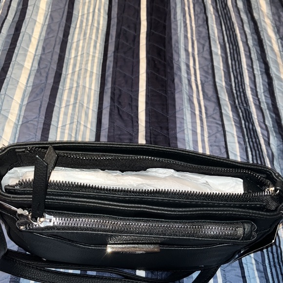 NWT Jones New York purse - Picture 2 of 3